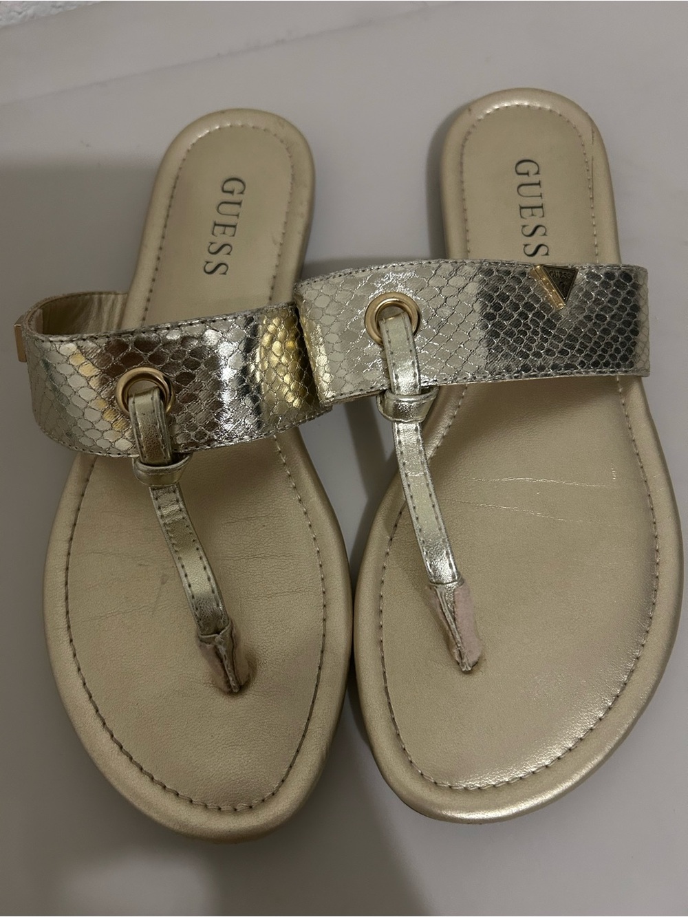 GUESS Gold Metallic Snake-Pattern Thong Slide Sandals